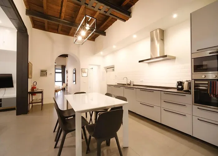 Apartment Golden House Buddyrent Rome