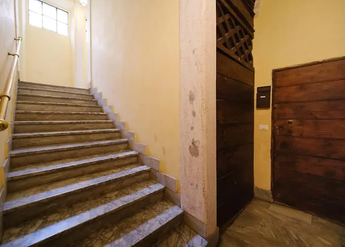 Golden House Buddyrent Roma